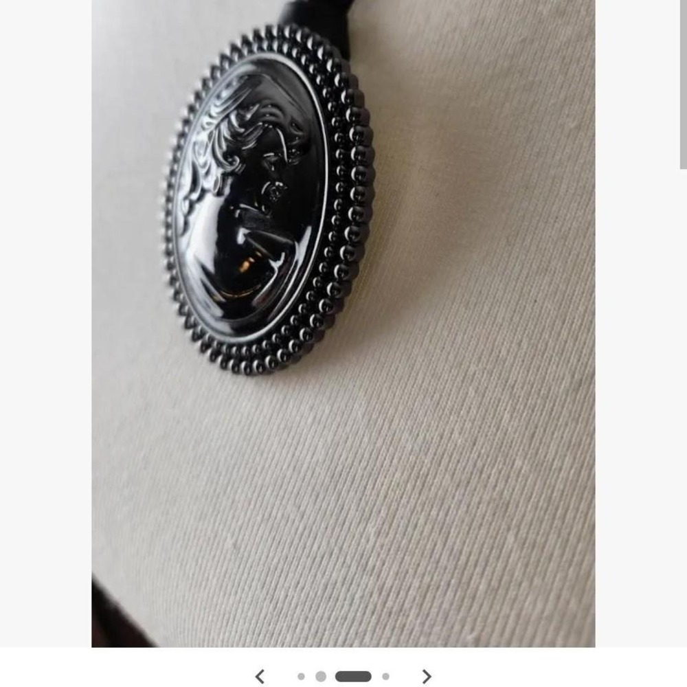 Coach metal‎ cameo leather with toggle close vintage victorian dark cottagecore - Picture 3 of 6